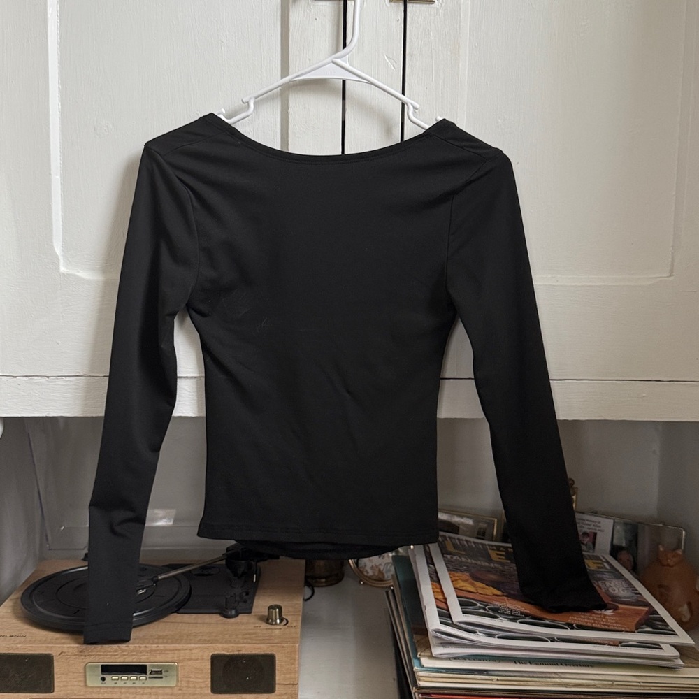 Black Long Sleeve Open Back Top